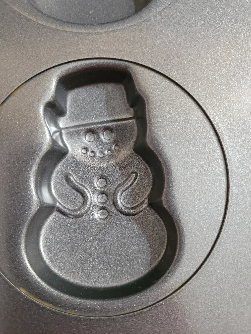 Wilton Nonstick Christmas Theme Baking Pan Tree Snowman Reindeer